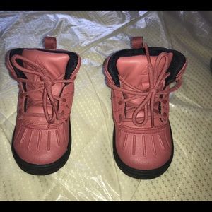 Nike Woodside HIgh 2 High ACG Boots Size 6c